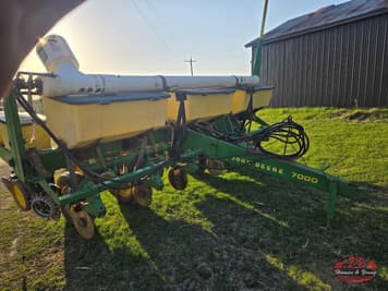 Main image John Deere 7000